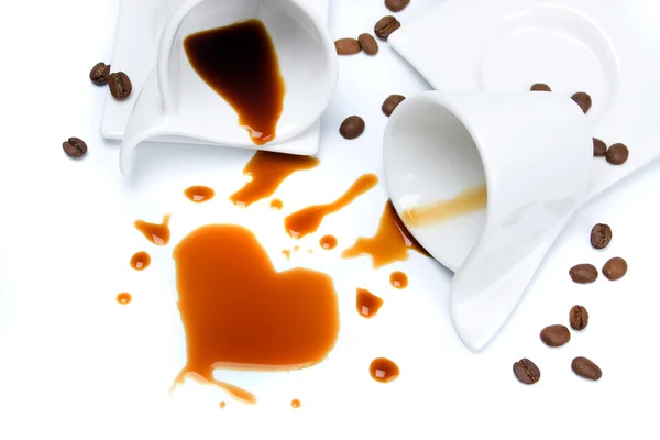 Twee kopjes koffie op witte achtergrond — Stockfoto