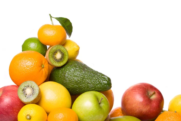 Citrus- és más gyümölcsök, elszigetelt fehér — Stock Fotó