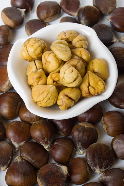 Peeled chestnut in a bowl — Stock Photo, Image