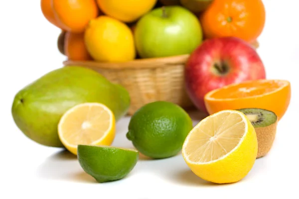 Limón, lima y otras frutas — Foto de Stock