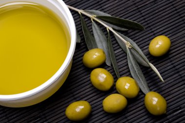 Olive oil clipart