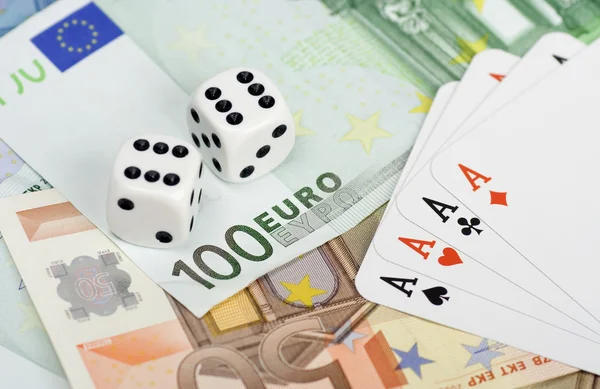 Dices, playing cards and money — Stock Photo, Image