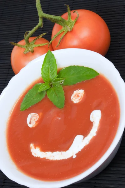 Sopa de tomate sorridente — Fotografia de Stock