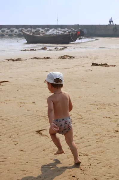 해변 소년 — 스톡 사진