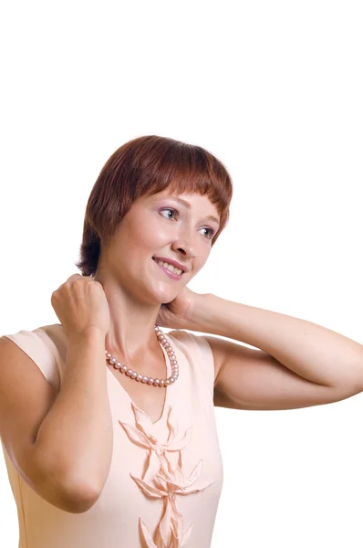 La giovane donna con una collana di perle . — Foto Stock