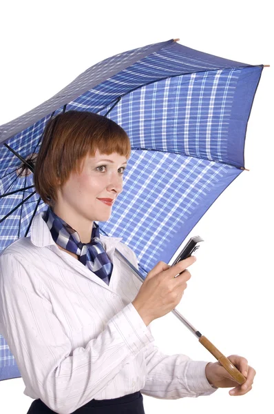 Meisje met mobiele telefoon en een paraplu. — Stockfoto