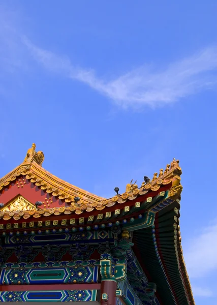 Ceramiczny dach w stylu chińskim. — Zdjęcie stockowe
