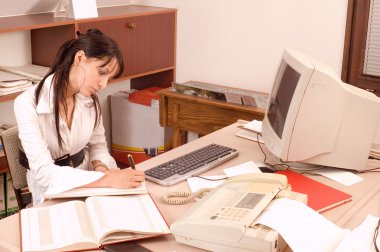 ofiste iş kadınları