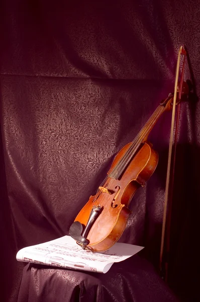 Violin och anmärkning — Stockfoto