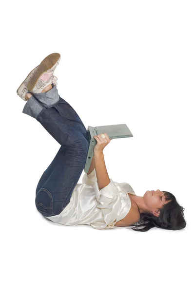 Ung flicka och laptop — Stockfoto