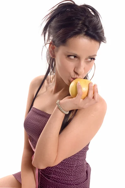 Kvinna äta ett äpple — Stockfoto
