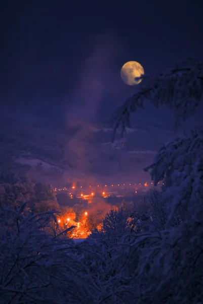 Maan op winter — Stockfoto