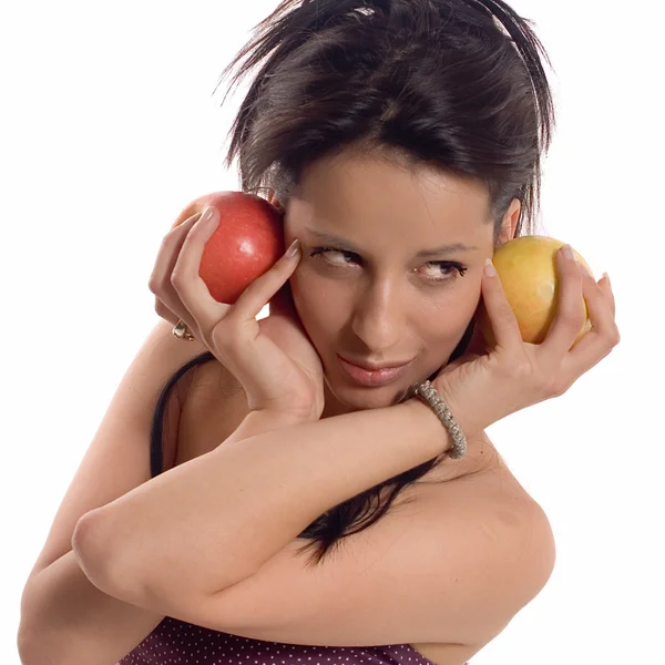 Kvinna äta ett äpple — Stockfoto