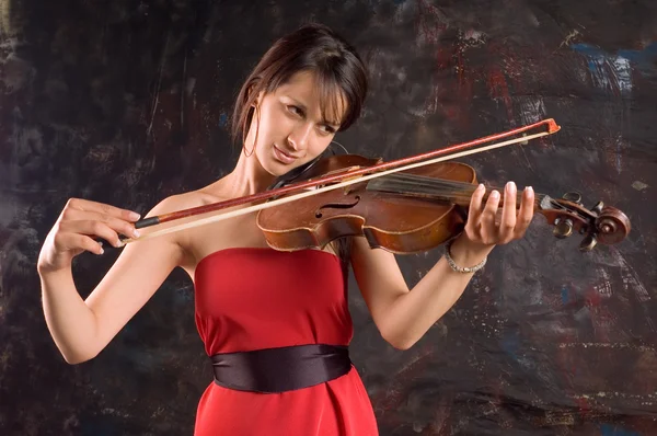 Дівчина зі скрипкою — стокове фото