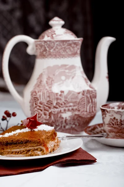 Hallon tårta och te — Stockfoto
