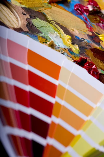 Kleurenoverzicht en artistieke verf — Stockfoto