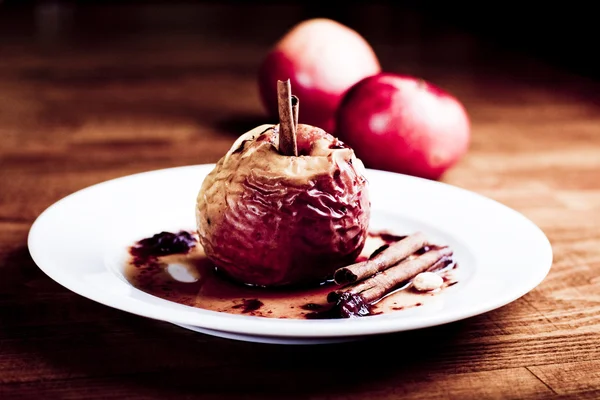 焼きリンゴ — ストック写真