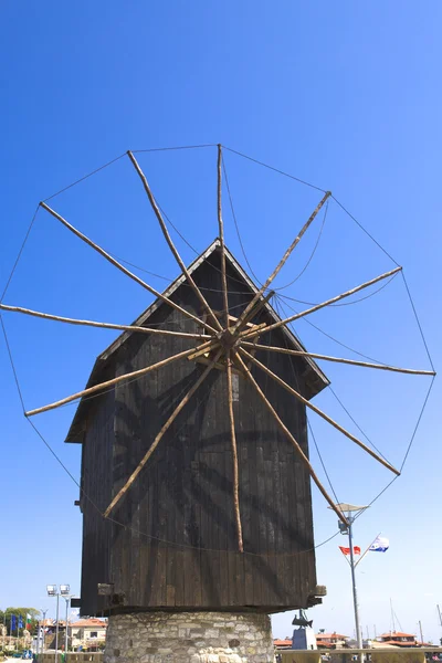 Bulgária, moinho de madeira velho — Fotografia de Stock