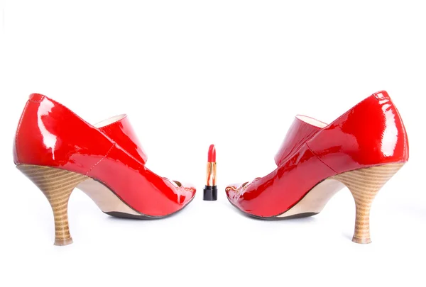 Schuhe und Lippenstift — Stockfoto