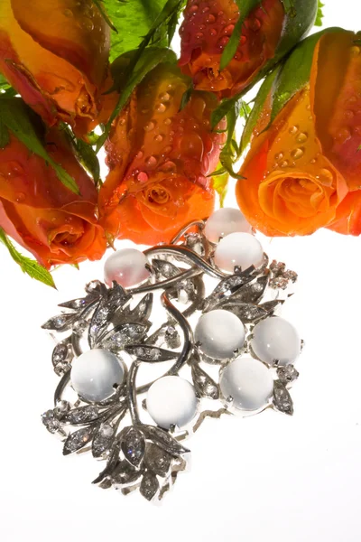 花束と宝石飾り — ストック写真