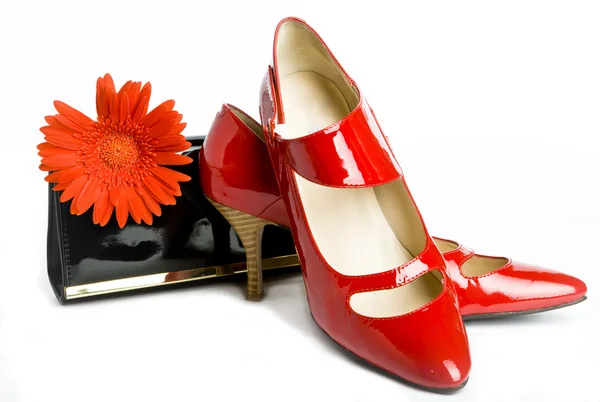 Chaussures et sac à main et fleur — Photo