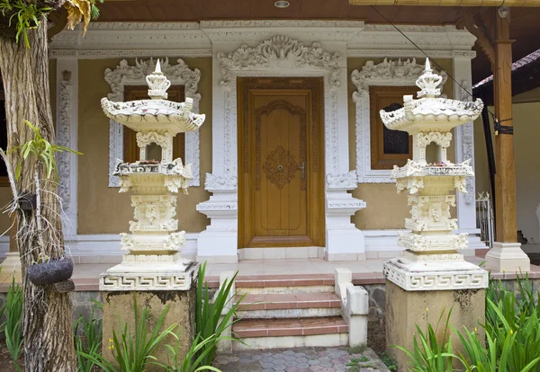 Bali, entrance doors in the house — Stock Photo, Image