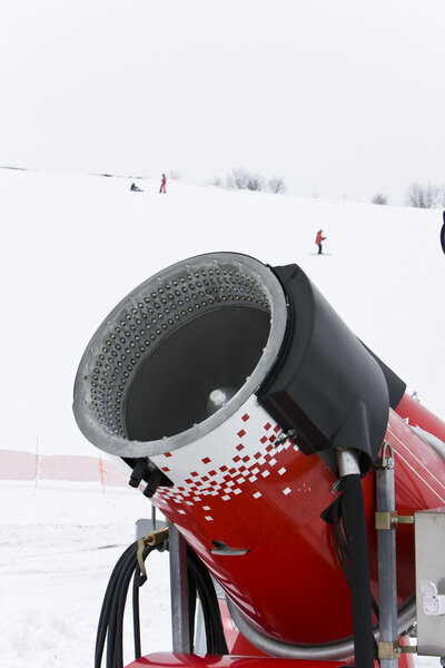 Snow gun for by filling of flocking aslo