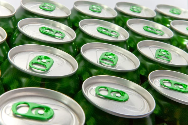 Aluminum cans in drops of water — Stock Photo, Image