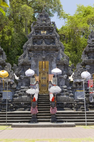 Temple, decorated to holiday. Bali, Indo — Stock Photo, Image