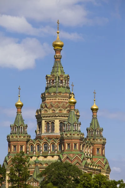 Rusia, Peterhof y la Iglesia — Foto de Stock