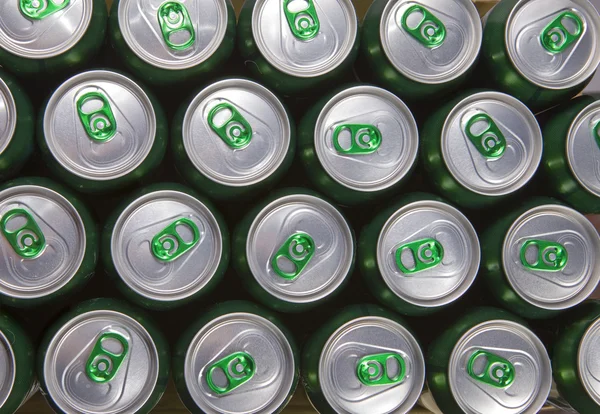 Aluminum cans with keys close-up — Stock Photo, Image
