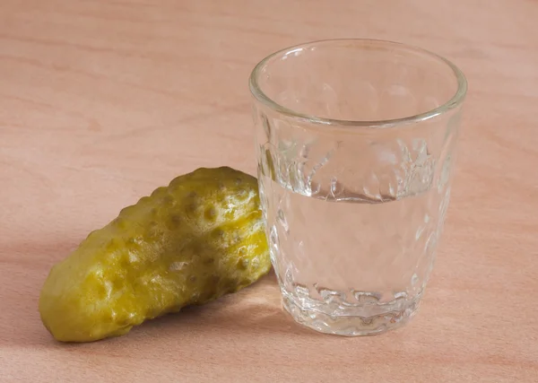 Vodka e pepino — Fotografia de Stock