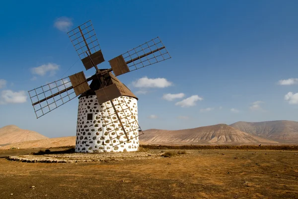 Fuerteventura, eski yeldeğirmeni — Stok fotoğraf