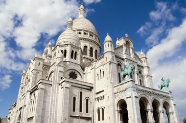 Sacre Coeur Basilica in Montmatre, Paris clipart