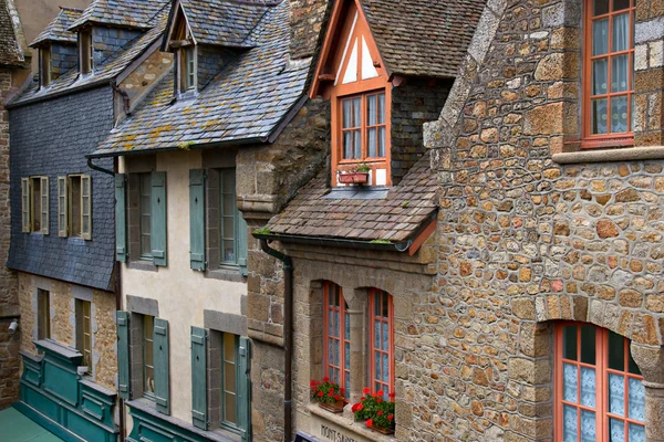 Old medieval houses in Mont Saint Michel — Stock Photo, Image