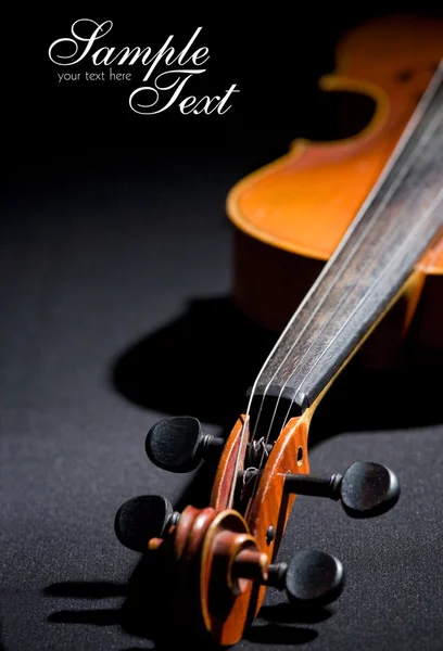 Old violin. Space for text isolated on b — Stock Photo, Image