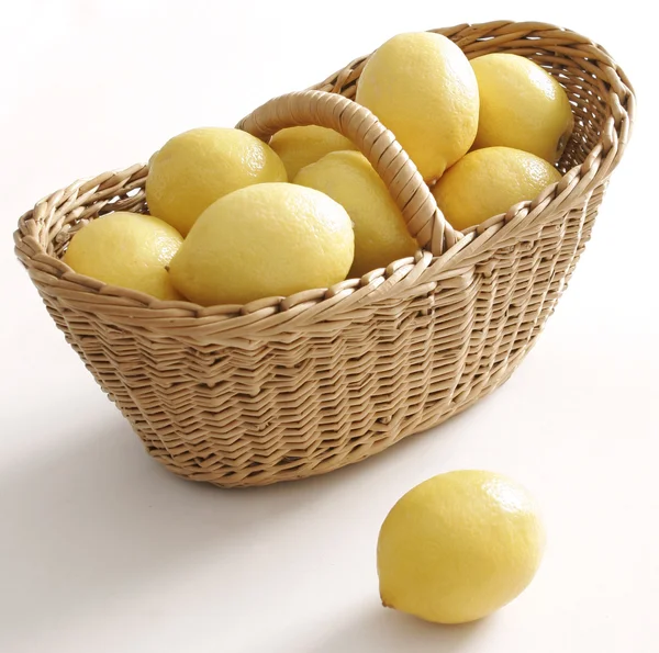 Lemon in the basket — Stock Photo, Image