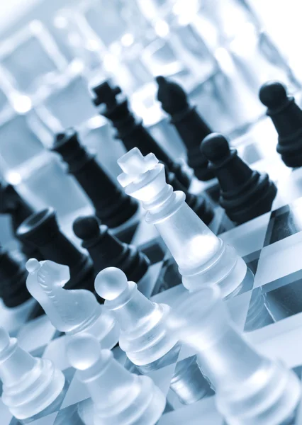 Pedaços de xadrez preto e branco — Fotografia de Stock