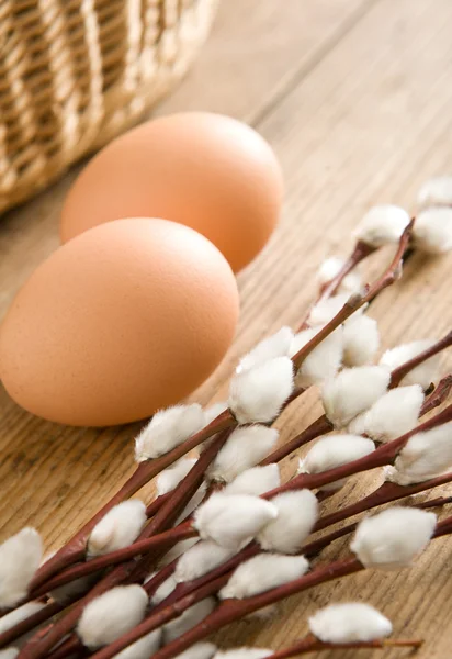 Dos huevos y calabazas —  Fotos de Stock