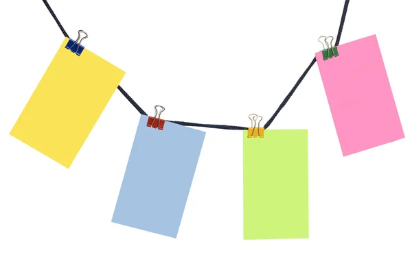 Цвет бумаги заготовок на веревке — стоковое фото