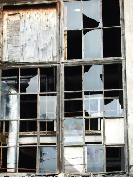 Rozbite okno — Zdjęcie stockowe