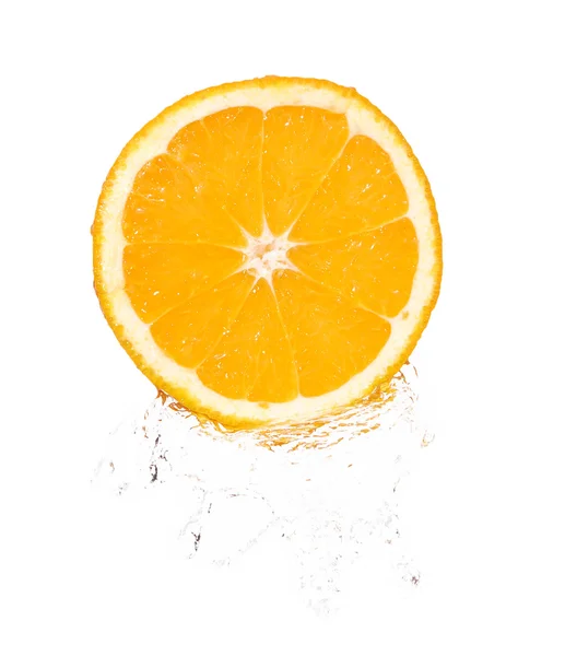 Fetta d'arancia in spruzzata — Foto Stock