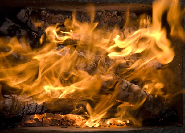 Hořící dřevo — Stock fotografie