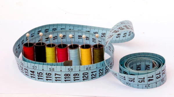 Fita de medição e bobinas de fios — Fotografia de Stock