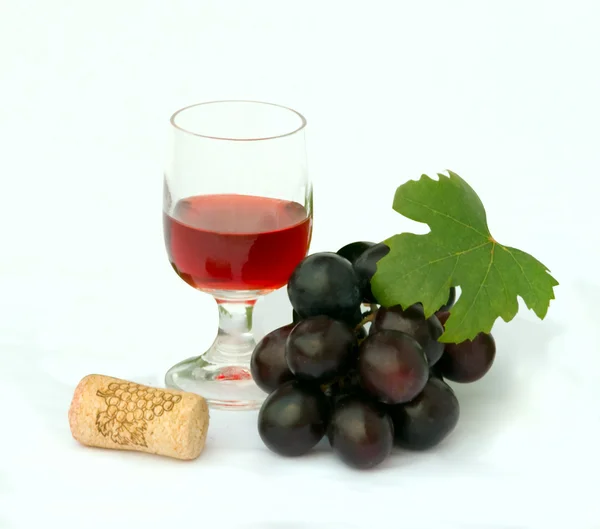 Goblet with wine and grapes — Stock Photo, Image