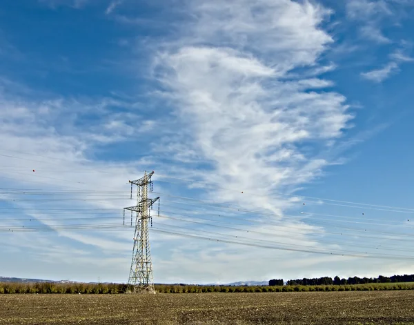 An overhead power line — Stock Photo, Image