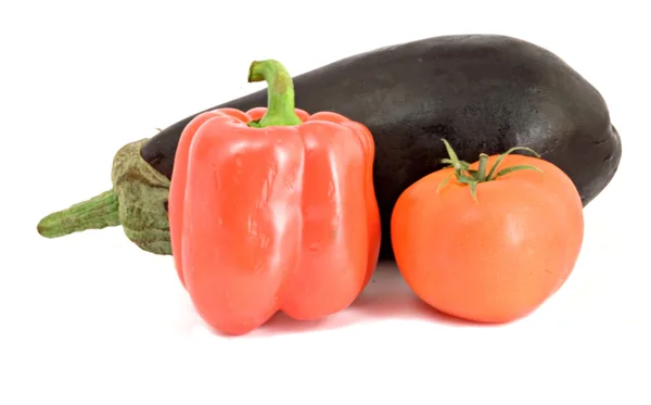 Aubergine, paprika, en tomaat — Stockfoto