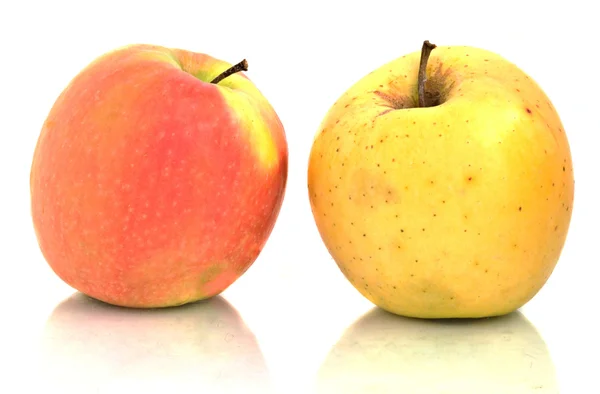 Jabłka i ich refleksje — Zdjęcie stockowe