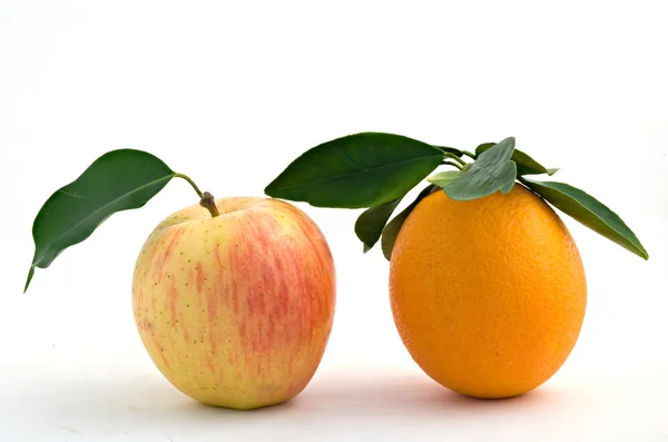 Äpple och apelsin — Stockfoto