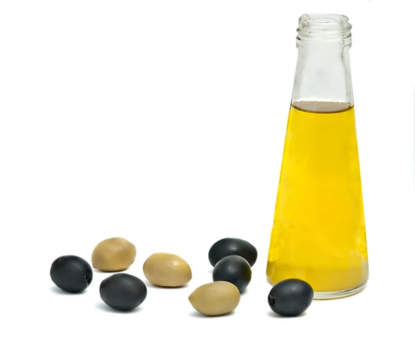 Botella de aceite de oliva y frutos de olivo —  Fotos de Stock